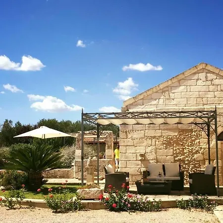Agriturismo Masseria Costarella *