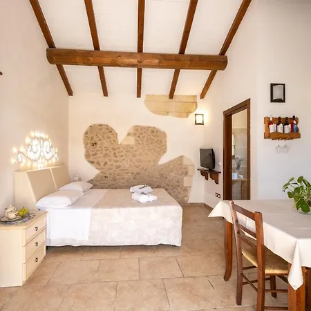 Agriturismo Masseria Costarella Resort *